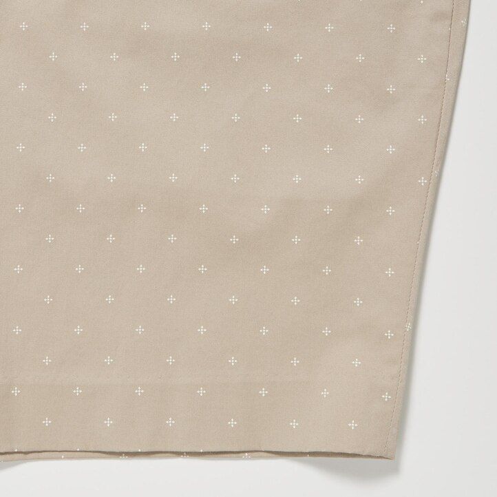 Beige Uniqlo Stretch Slim Fit Shorts | UHQRX-8921