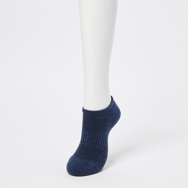 Black Uniqlo Heattech Short Thermal Socks | GIWAJ-4619
