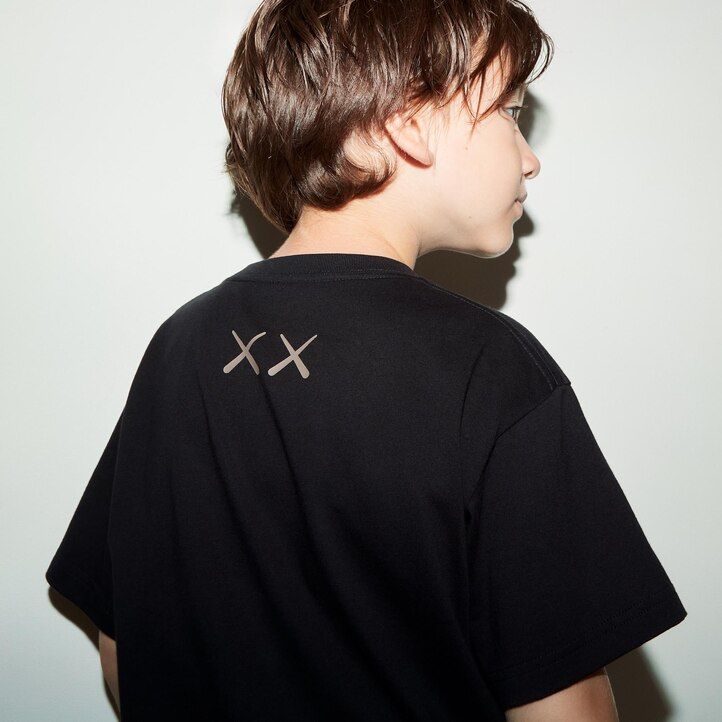 Black Uniqlo Kaws Ut Graphic T-Shirt | JADMQ-7918