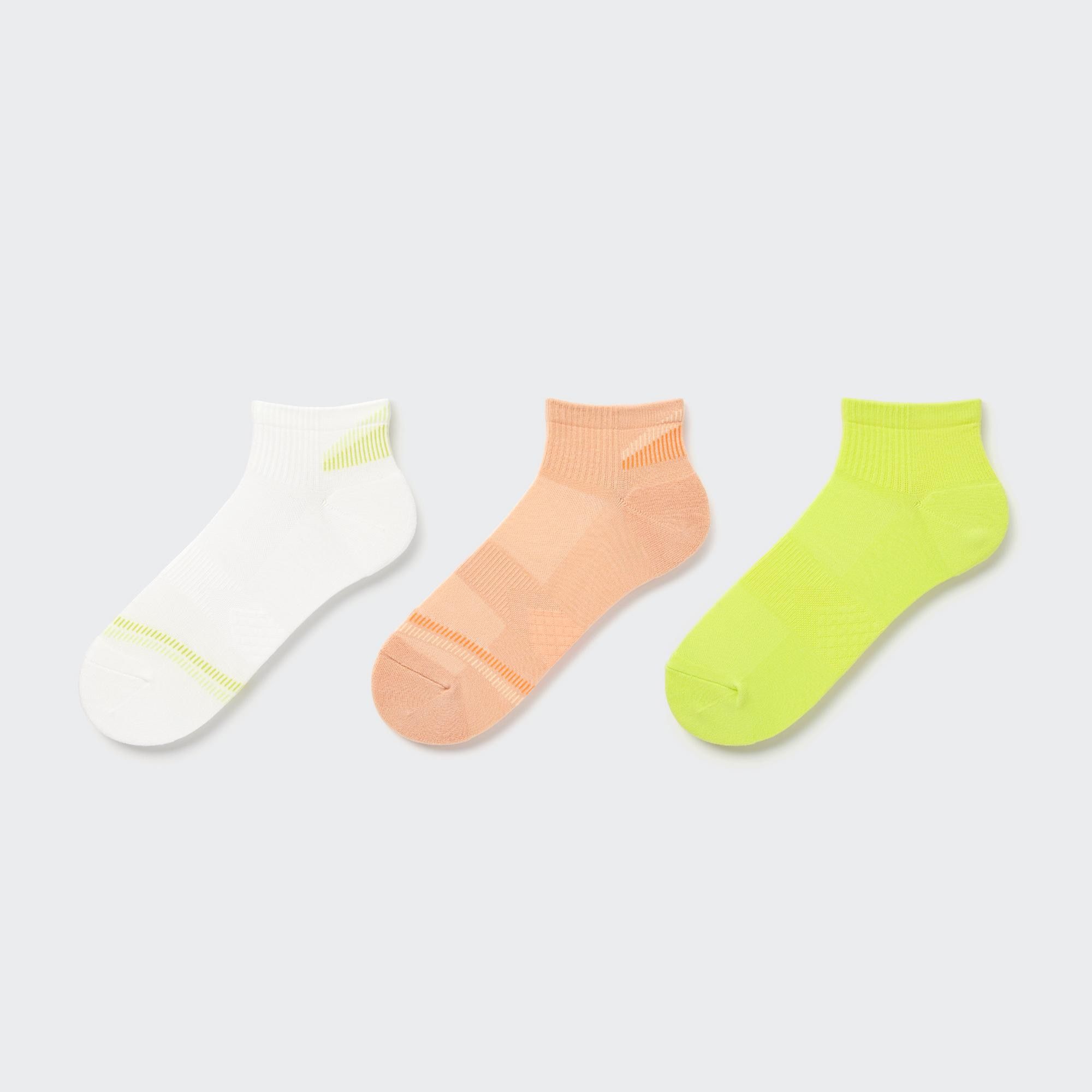 White Uniqlo Sports Short Socks Three Pairs | DFOUS-0462
