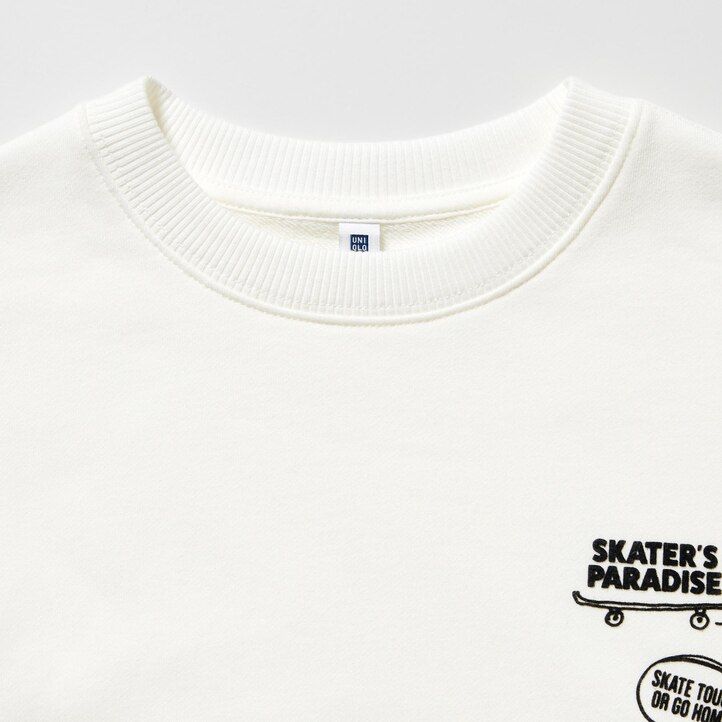 White Uniqlo Ultra Stretch Graphic Sweatshirt | AKOLM-9356